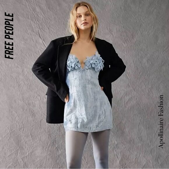 FREE PEOPLE EVA MINI VELVET DRESS IN CELESTIAL NEW SIZE 4 NWT - Picture 3 of 11